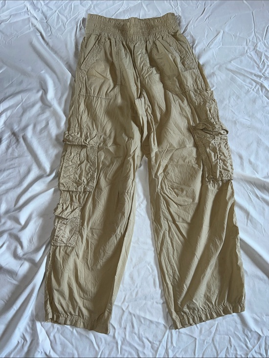 aerie Pants - aerie Women's Cargo Pants in Khaki